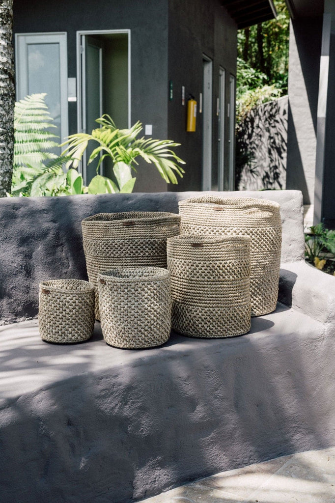 Canastos tejidos a mano en fique natural por artesanos colombianos - CARANÁ