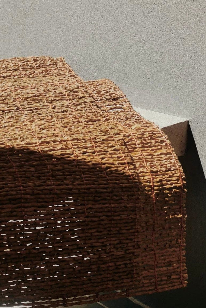 Camino de mesa tejido a mano en palma de seje por artesanos colombianos - CARANÁ